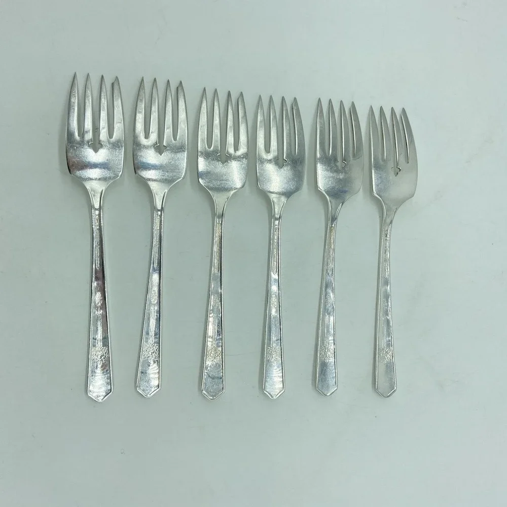 Oneida Silver Rose Salad Forks Set Of 6 Silverplate Floral Flatware 1940 Antique